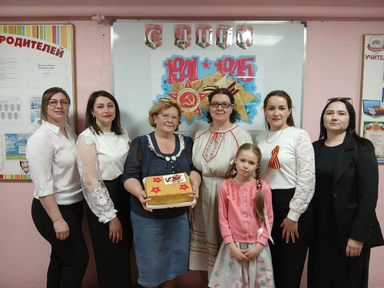"Песням тех военных лет поверьте".